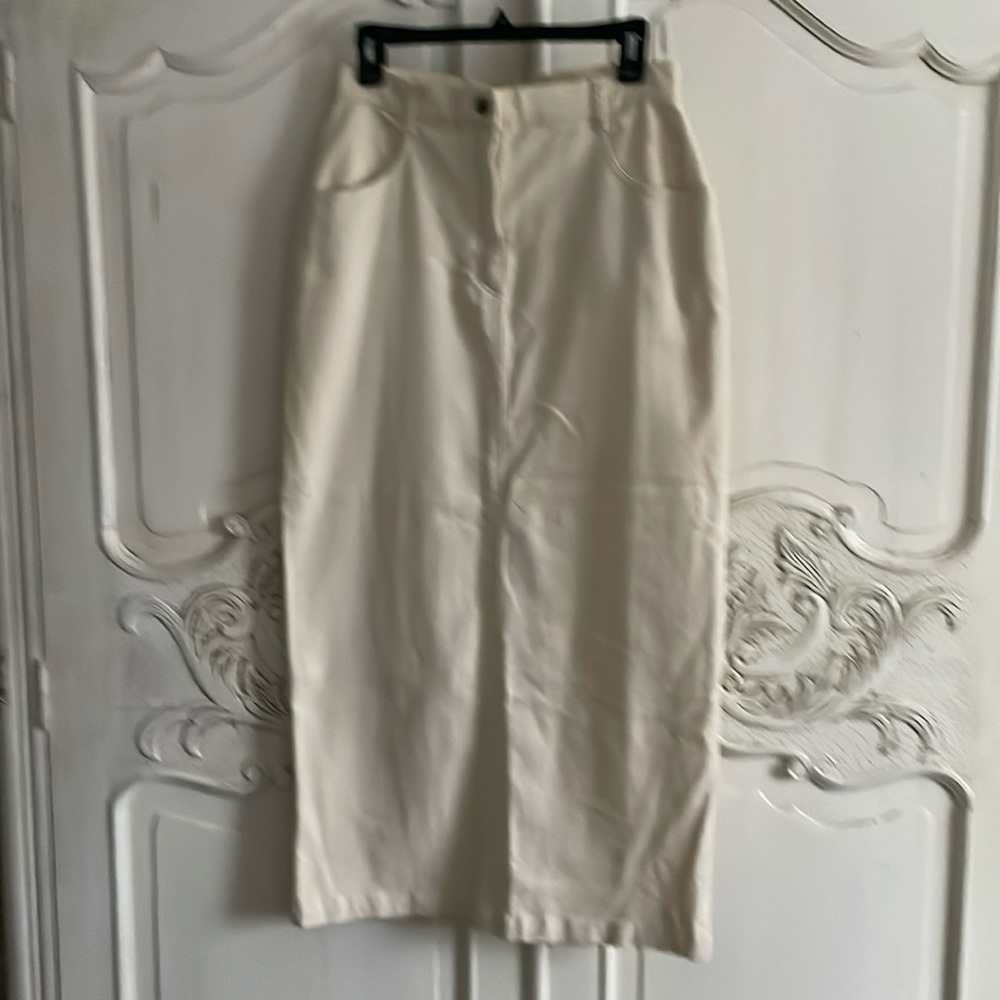 Blue Willi’s corduroy maxi skirt